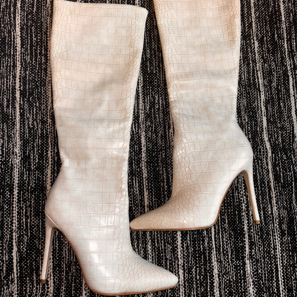Calf length Animal Print textured Heeled Boots